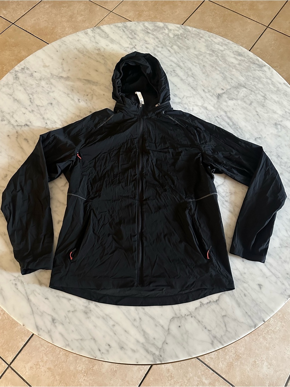 Lululemon light weight hidden hood wind breaker XL
